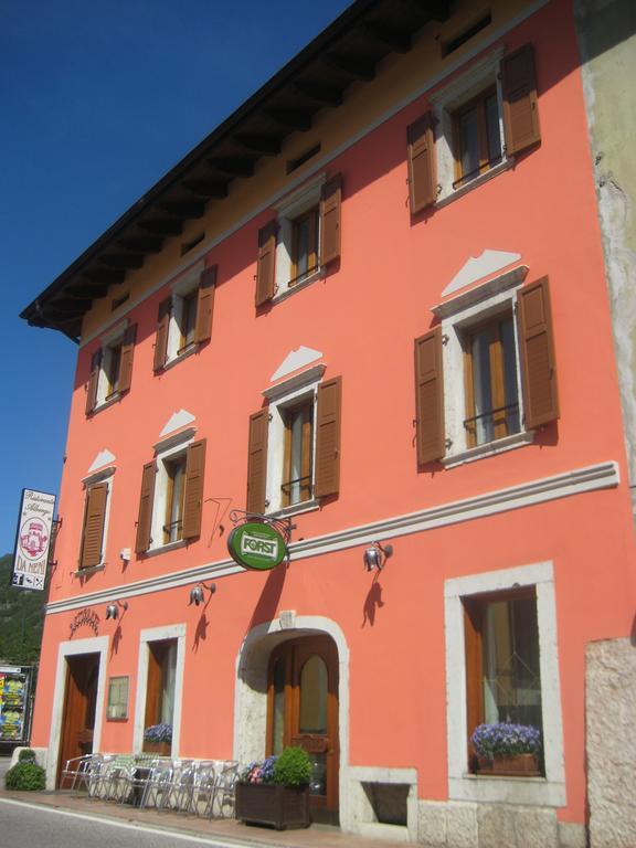 Albergo Ristorante Da Neni Mori Exterior photo
